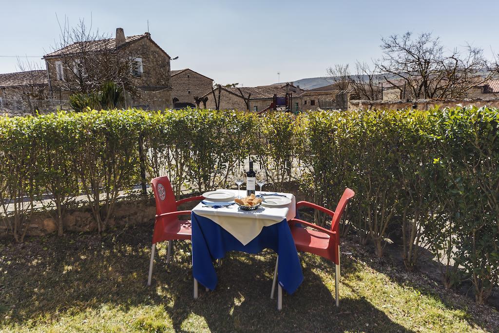 Hotel Rural La Consulta De Исар Экстерьер фото