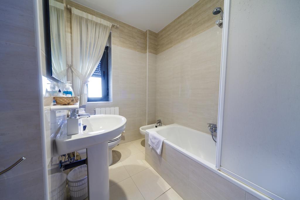 Hotel Rural La Consulta De Исар Экстерьер фото