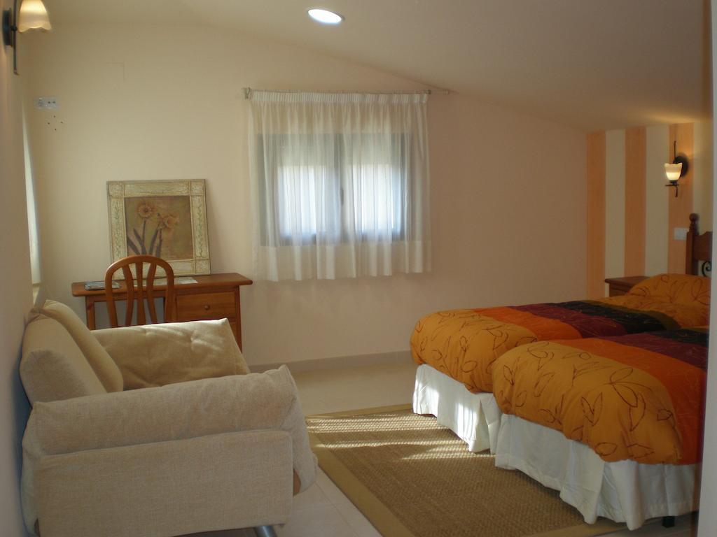 Hotel Rural La Consulta De Исар Номер фото
